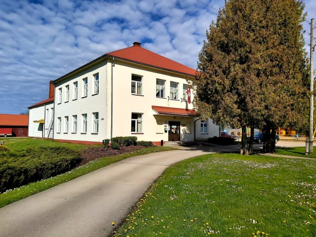 Ēka, kurā atrodas Jaunalūksnes bibliotēka